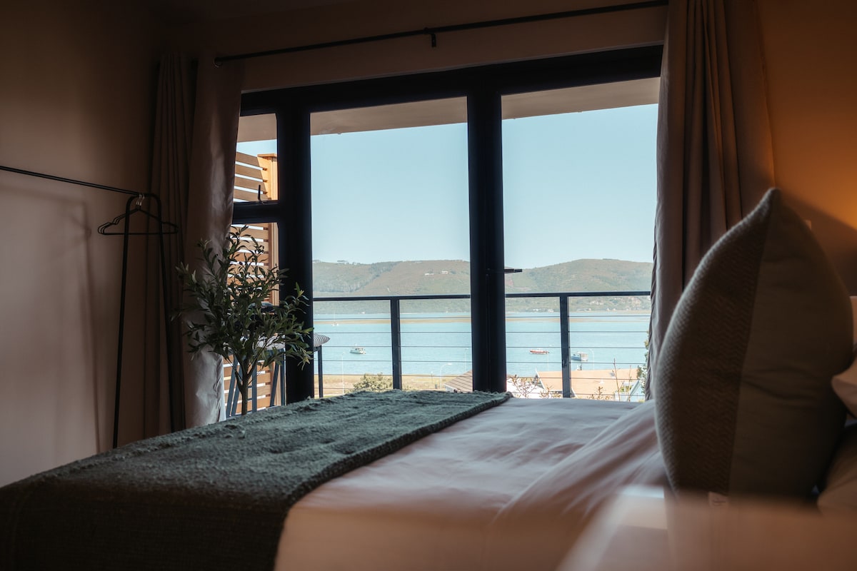 Lagoon View Room II